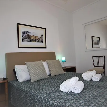 아파트 Quiet And Central *