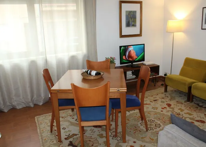 Quiet And Central * אבאירו