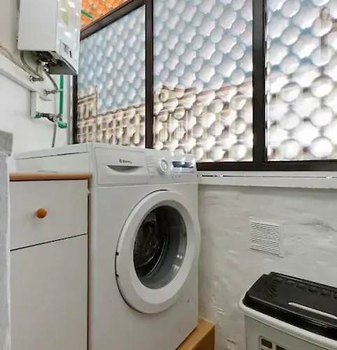 Quiet And Central דירה אבאירו